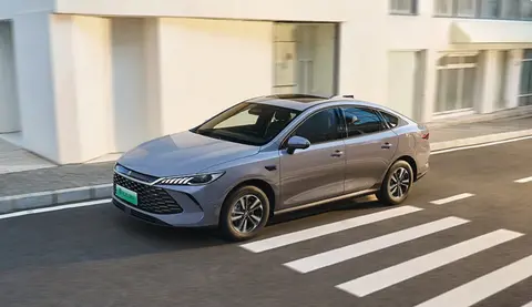 比亚迪，还是走上了“增程之路”，友商连作业都没法抄了